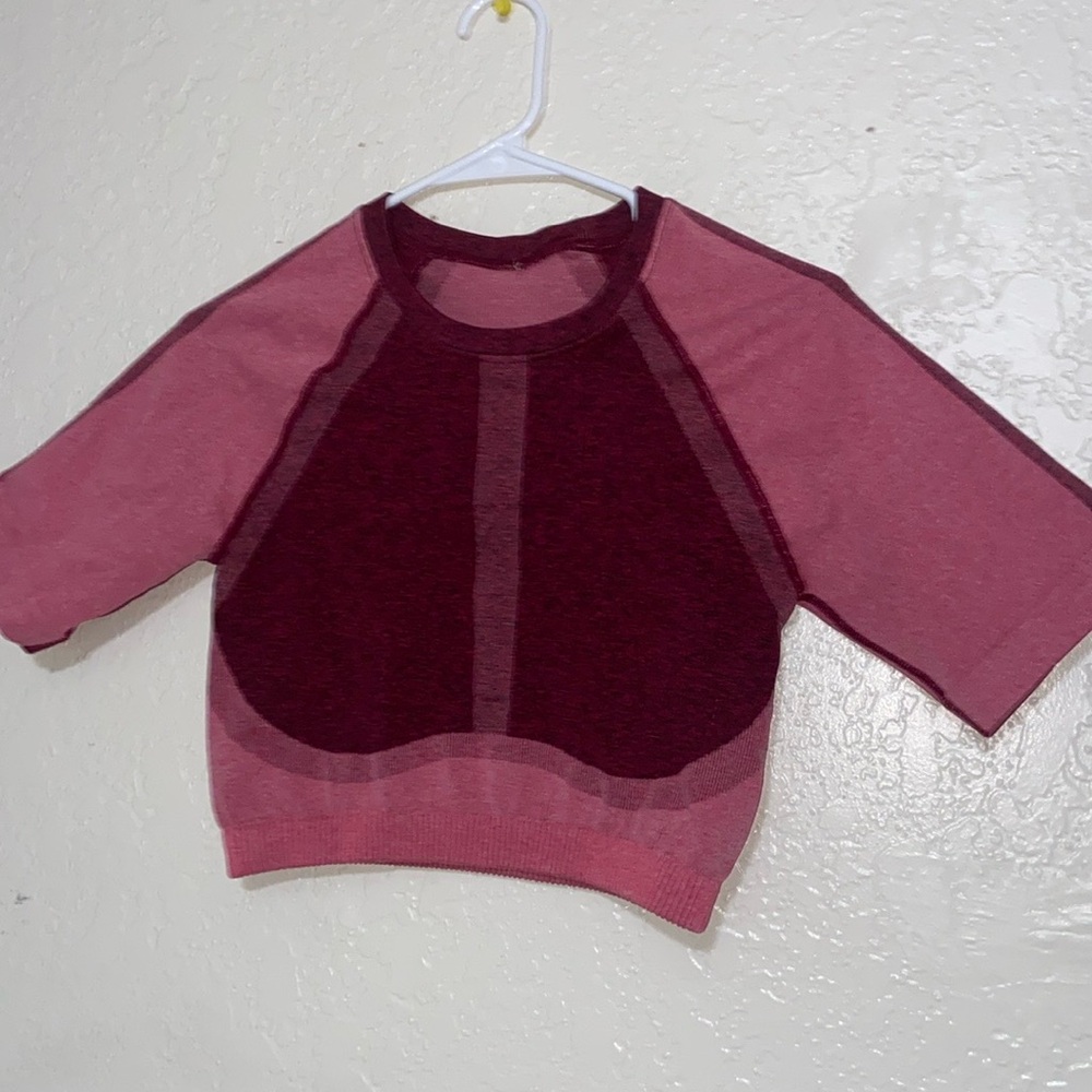 Fabletics Cropped Workout Top - Picture 2 of 2